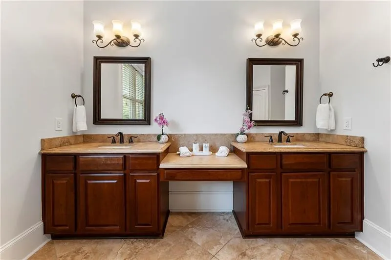 1292 Lenox Park Boulevard Ne, Brookhaven, Georgia 30319, 4 Bedrooms Bedrooms, ,4 BathroomsBathrooms,Residential,For Sale,1292 Lenox Park Boulevard Ne,7631857