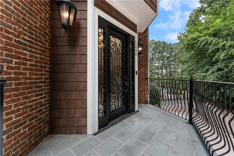 1292 Lenox Park Boulevard Ne, Brookhaven, Georgia 30319, 4 Bedrooms Bedrooms, ,4 BathroomsBathrooms,Residential,For Sale,1292 Lenox Park Boulevard Ne,7631857