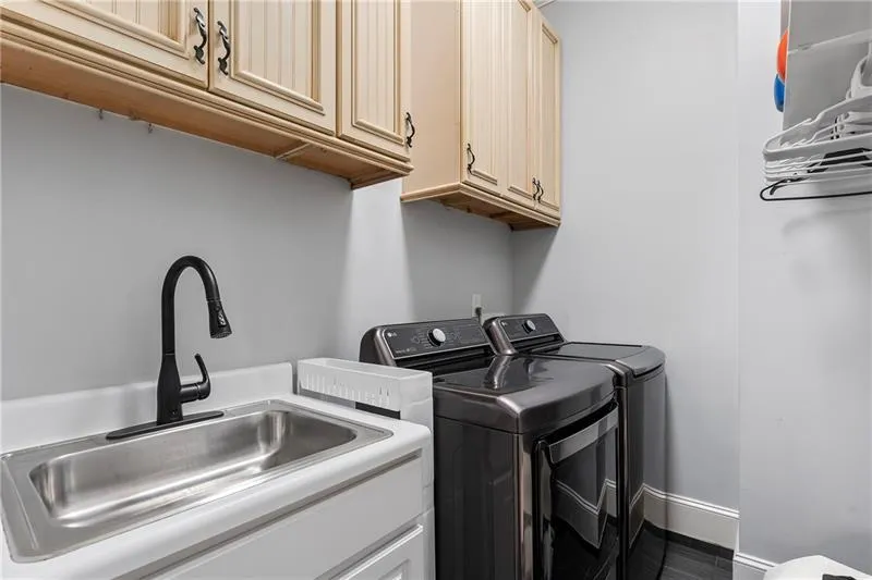 1292 Lenox Park Boulevard Ne, Brookhaven, Georgia 30319, 4 Bedrooms Bedrooms, ,4 BathroomsBathrooms,Residential,For Sale,1292 Lenox Park Boulevard Ne,7631857