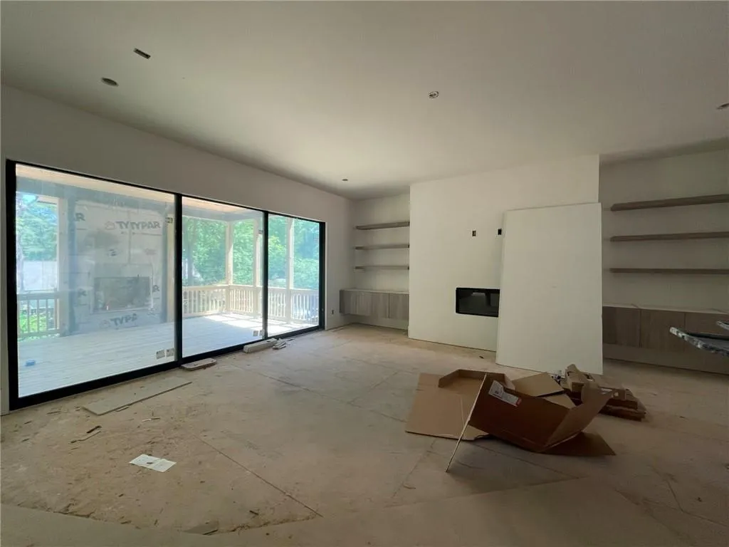 4905 Northway Drive, Sandy Springs, Georgia 30342, 6 Bedrooms Bedrooms, ,6 BathroomsBathrooms,Residential,Sold,4905 Northway Drive,7205564