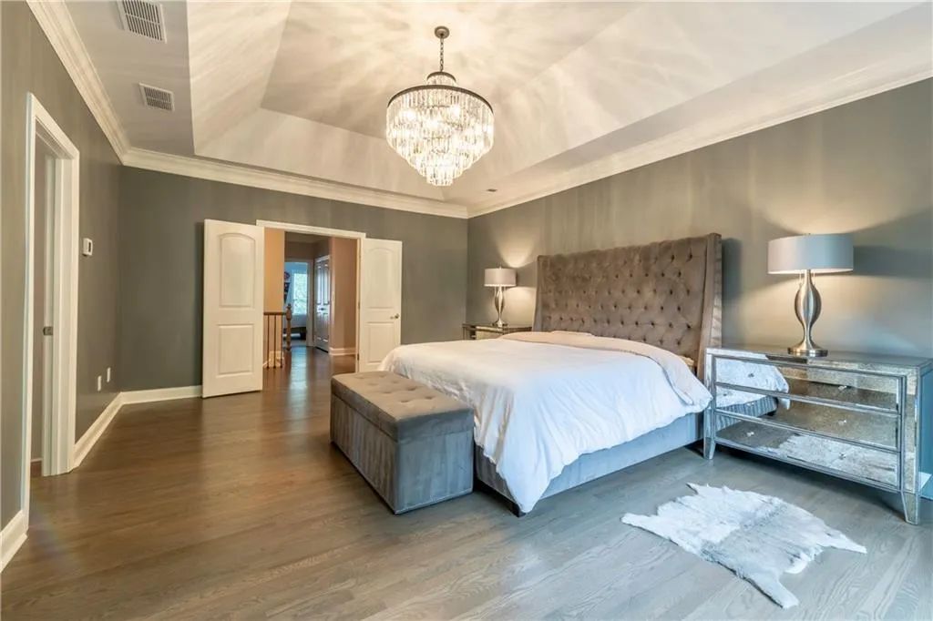 5458 Battery Lane, Atlanta, Georgia 30342, 4 Bedrooms Bedrooms, ,4 BathroomsBathrooms,Residential,Sold,5458 Battery Lane,6739522