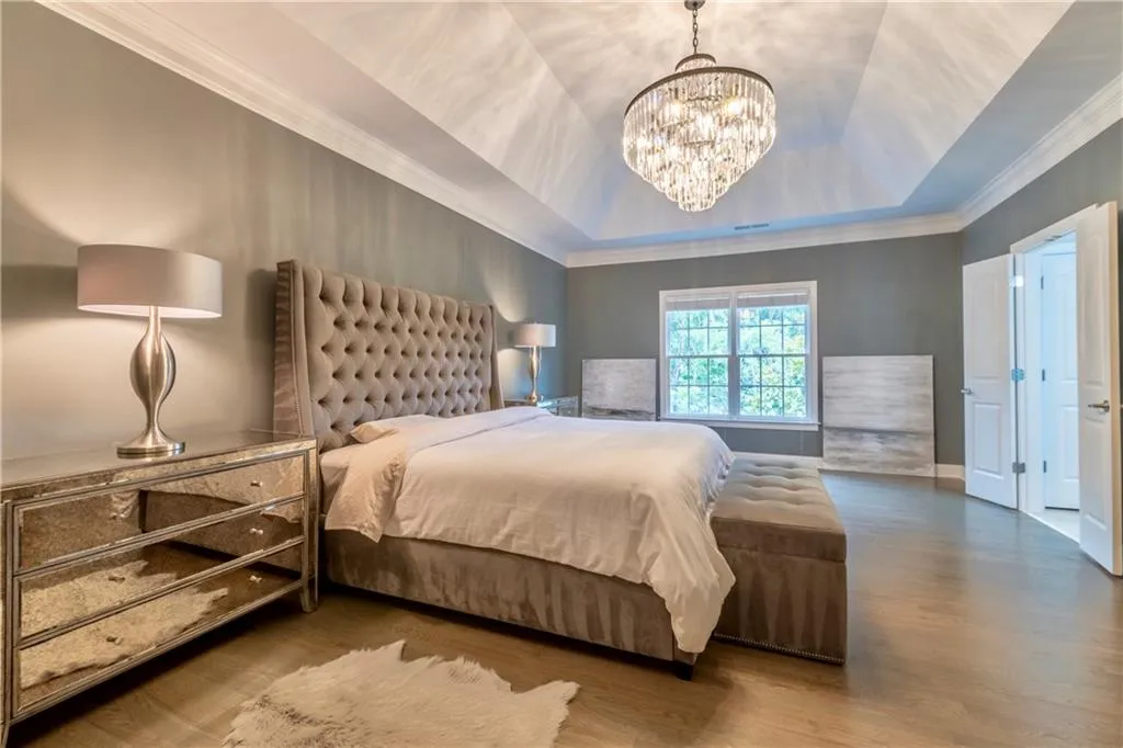 5458 Battery Lane, Atlanta, Georgia 30342, 4 Bedrooms Bedrooms, ,4 BathroomsBathrooms,Residential,Sold,5458 Battery Lane,6739522