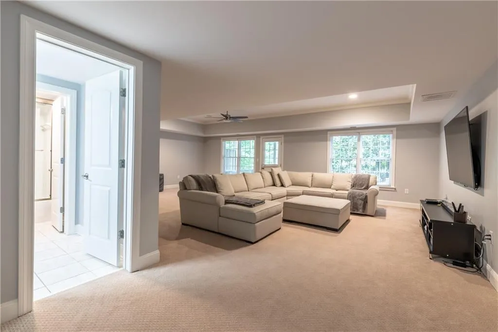 5458 Battery Lane, Atlanta, Georgia 30342, 4 Bedrooms Bedrooms, ,4 BathroomsBathrooms,Residential,Sold,5458 Battery Lane,6739522