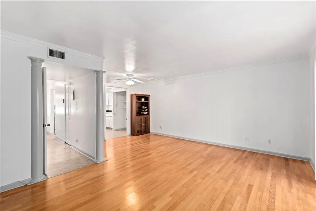 5623 Kingsport Drive Unit 9, Atlanta, Georgia 30342, 2 Bedrooms Bedrooms, ,1 BathroomBathrooms,Residential,Sold,5623 Kingsport Drive Unit 9,6968145