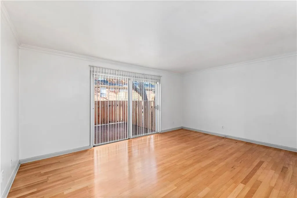 5623 Kingsport Drive Unit 9, Atlanta, Georgia 30342, 2 Bedrooms Bedrooms, ,1 BathroomBathrooms,Residential,Sold,5623 Kingsport Drive Unit 9,6968145