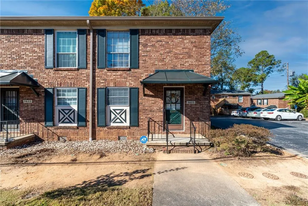 5623 Kingsport Drive Unit 9, Atlanta, Georgia 30342, 2 Bedrooms Bedrooms, ,1 BathroomBathrooms,Residential,Sold,5623 Kingsport Drive Unit 9,6968145