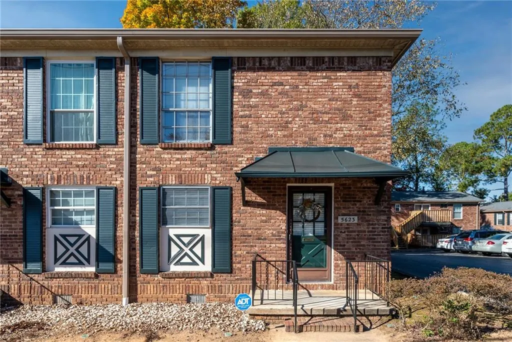 5623 Kingsport Drive Unit 9, Atlanta, Georgia 30342, 2 Bedrooms Bedrooms, ,1 BathroomBathrooms,Residential,Sold,5623 Kingsport Drive Unit 9,6968145