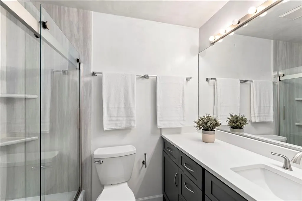 5623 Kingsport Drive Unit 9, Atlanta, Georgia 30342, 2 Bedrooms Bedrooms, ,1 BathroomBathrooms,Residential,Sold,5623 Kingsport Drive Unit 9,6968145