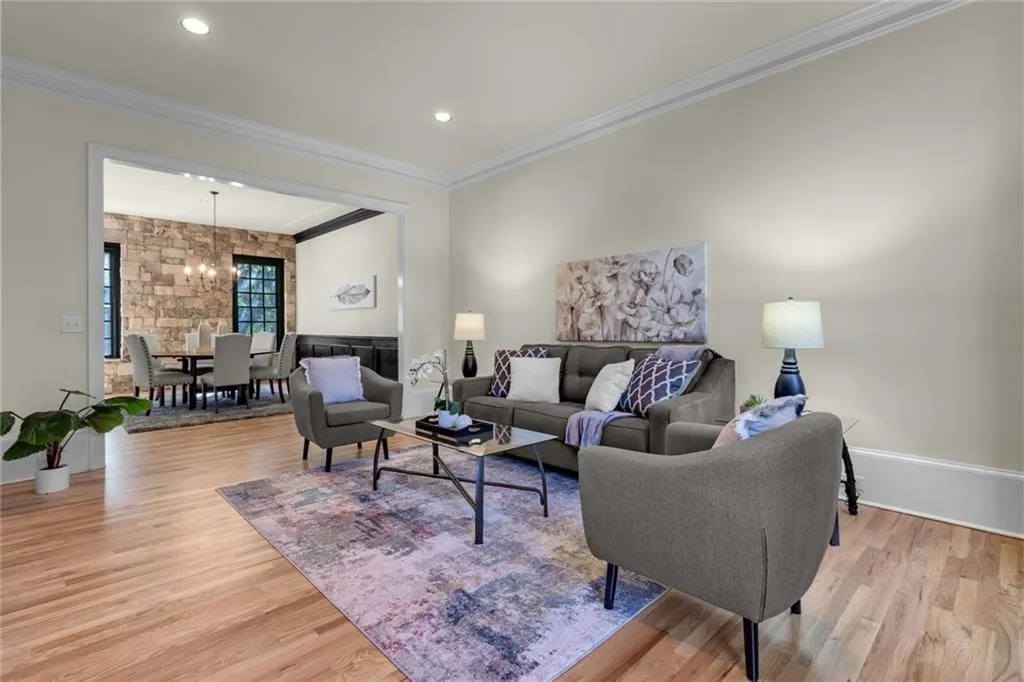 175 Trimble Crest Drive, Sandy Springs, Georgia 30342, 6 Bedrooms Bedrooms, ,6 BathroomsBathrooms,Residential,Sold,175 Trimble Crest Drive,7127348