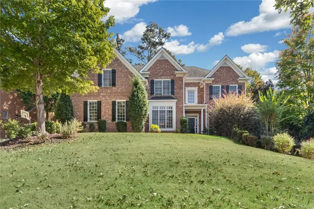 175 Trimble Crest Drive, Sandy Springs, Georgia 30342, 6 Bedrooms Bedrooms, ,6 BathroomsBathrooms,Residential,Sold,175 Trimble Crest Drive,7127348