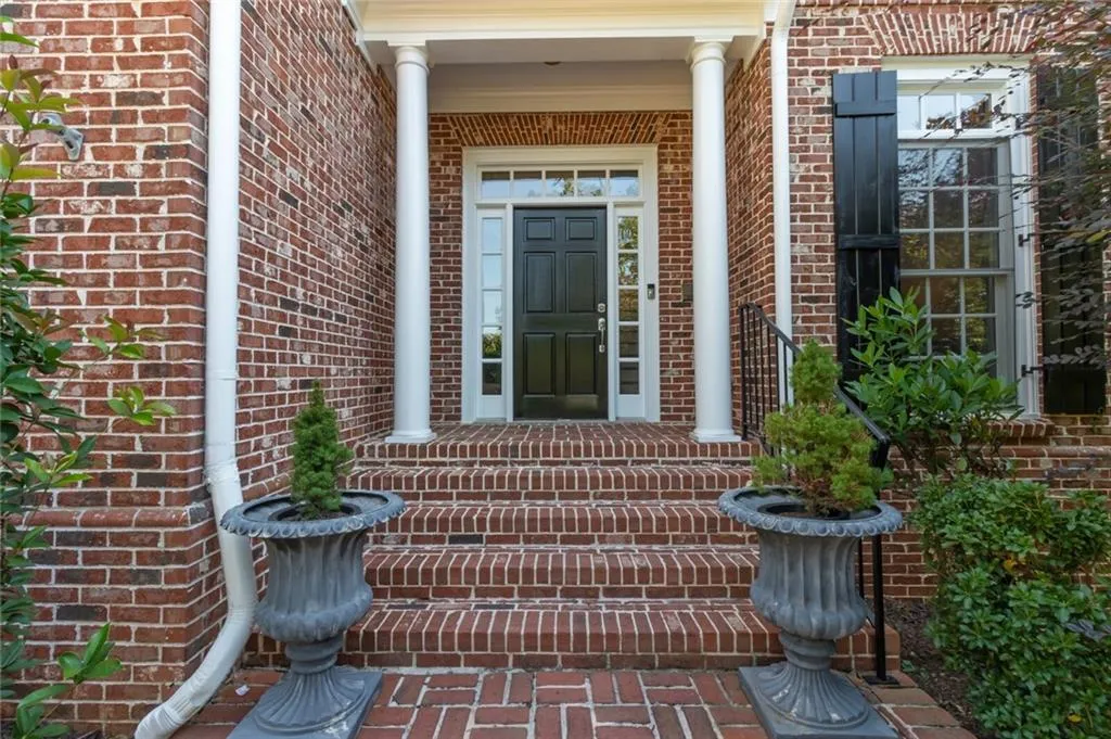 175 Trimble Crest Drive, Sandy Springs, Georgia 30342, 6 Bedrooms Bedrooms, ,6 BathroomsBathrooms,Residential,Sold,175 Trimble Crest Drive,7127348