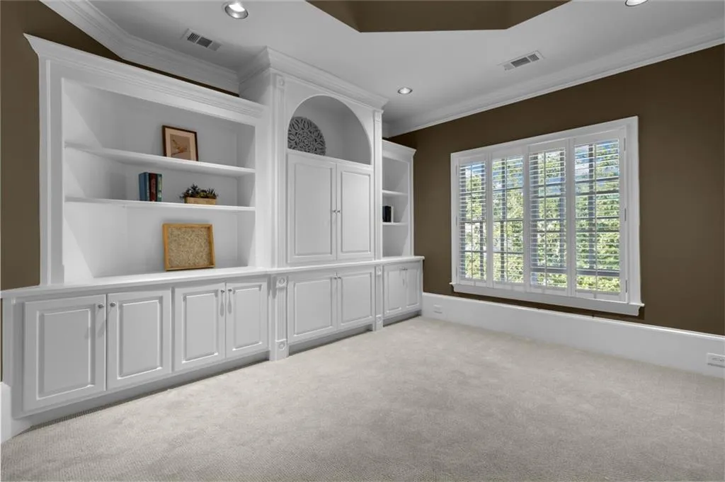175 Trimble Crest Drive, Sandy Springs, Georgia 30342, 6 Bedrooms Bedrooms, ,6 BathroomsBathrooms,Residential,Sold,175 Trimble Crest Drive,7127348