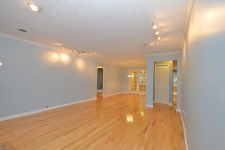 28 Saint Claire Lane Ne, Atlanta, Georgia 30324, 2 Bedrooms Bedrooms, ,2 BathroomsBathrooms,Residential,Sold,28 Saint Claire Lane Ne,5599116