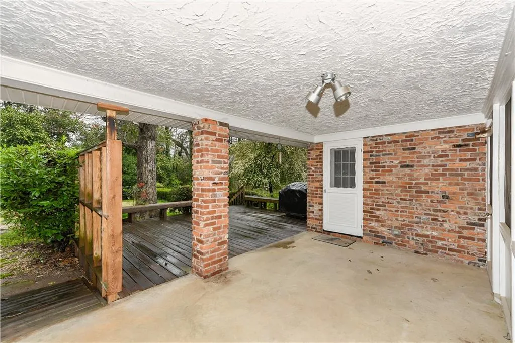 455 Forest Valley Road, Sandy Springs, Georgia 30342, 5 Bedrooms Bedrooms, ,3 BathroomsBathrooms,Residential,Sold,455 Forest Valley Road,6699212