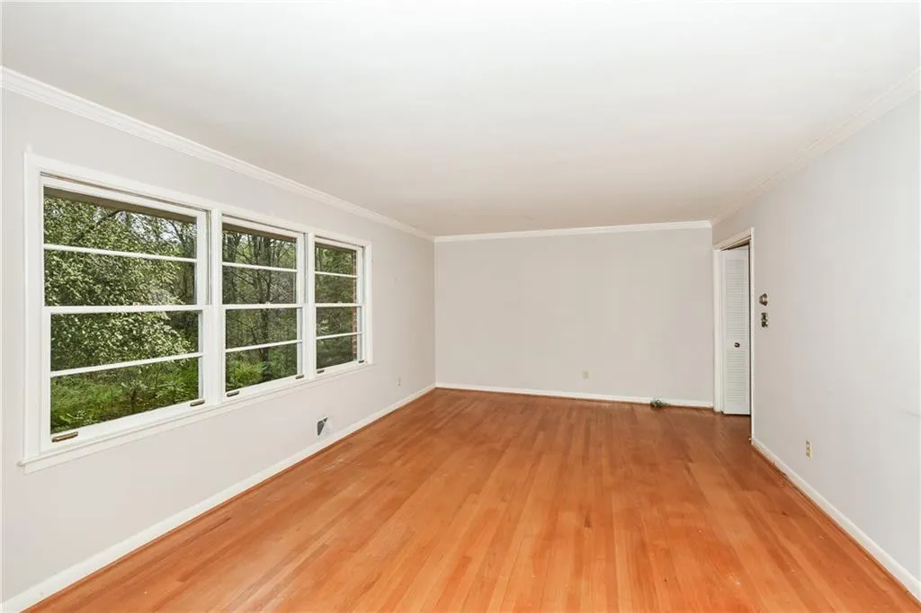 455 Forest Valley Road, Sandy Springs, Georgia 30342, 5 Bedrooms Bedrooms, ,3 BathroomsBathrooms,Residential,Sold,455 Forest Valley Road,6699212