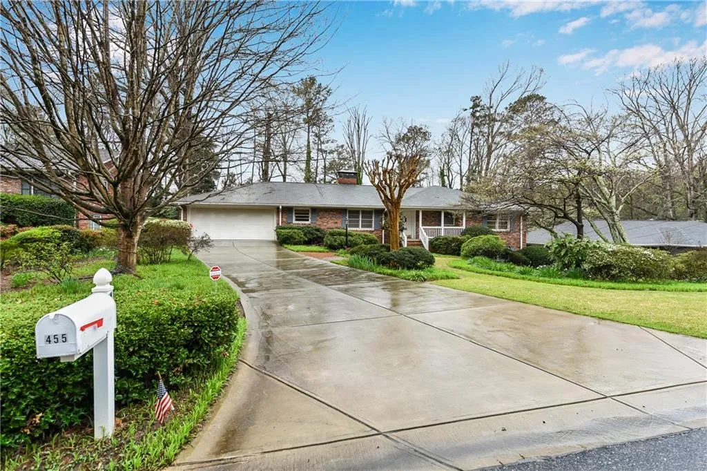 455 Forest Valley Road, Sandy Springs, Georgia 30342, 5 Bedrooms Bedrooms, ,3 BathroomsBathrooms,Residential,Sold,455 Forest Valley Road,6699212