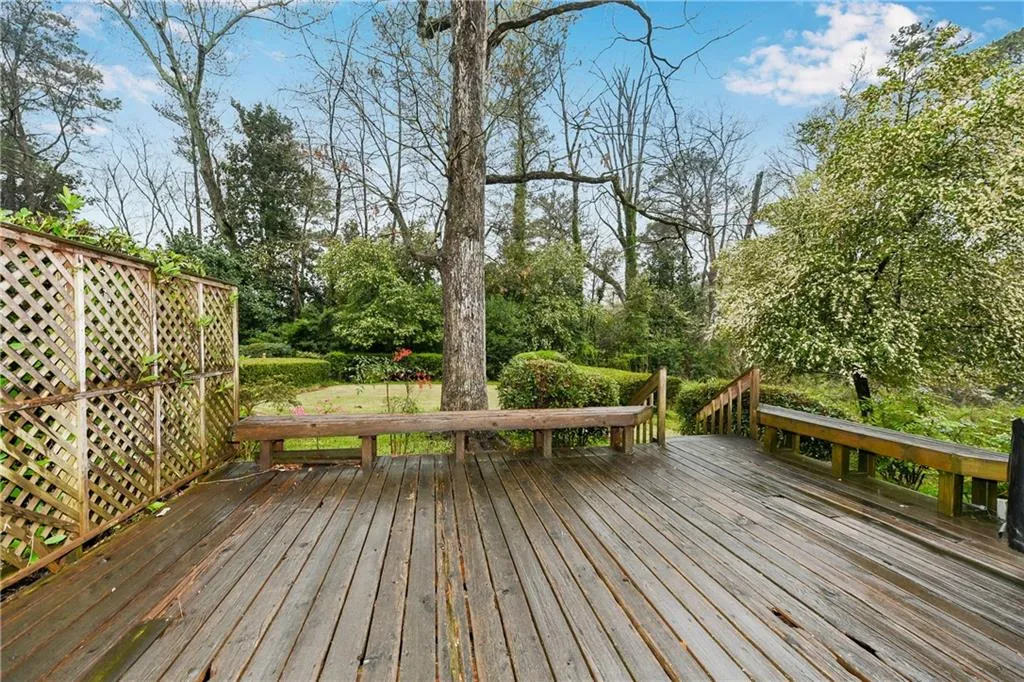 455 Forest Valley Road, Sandy Springs, Georgia 30342, 5 Bedrooms Bedrooms, ,3 BathroomsBathrooms,Residential,Sold,455 Forest Valley Road,6699212