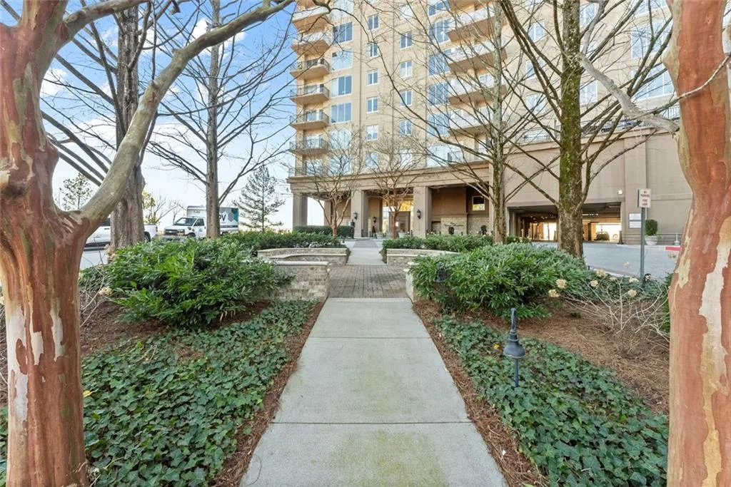 The impressive approach to the entrance of the Community