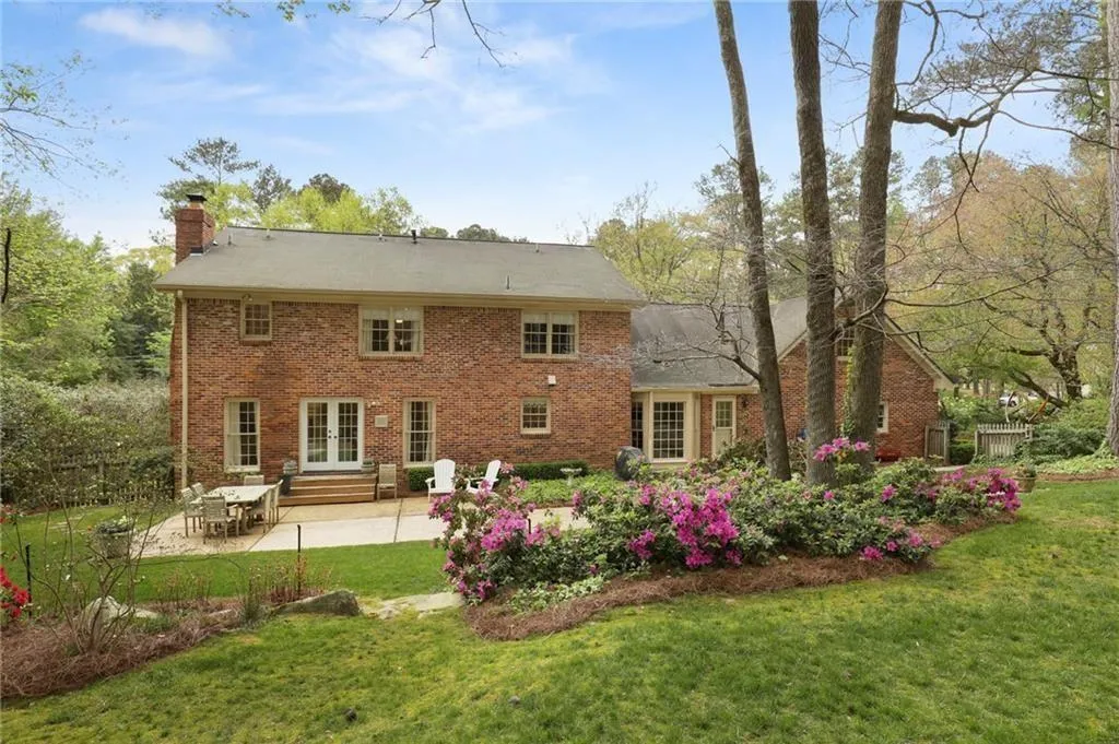 770 Weatherly Lane, Atlanta, Georgia 30328, 5 Bedrooms Bedrooms, ,2 BathroomsBathrooms,Residential,Sold,770 Weatherly Lane,6880981