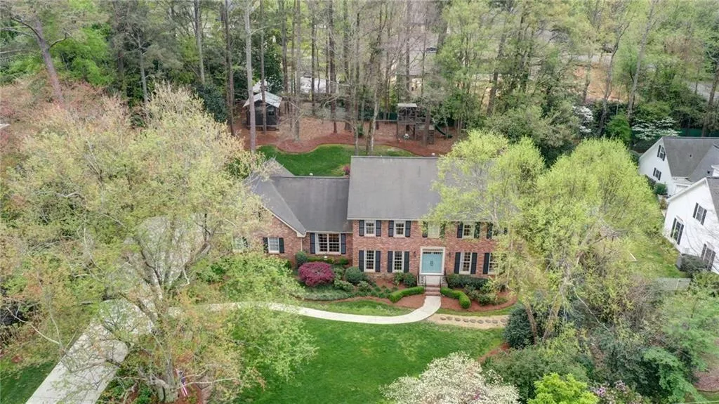 770 Weatherly Lane, Atlanta, Georgia 30328, 5 Bedrooms Bedrooms, ,2 BathroomsBathrooms,Residential,Sold,770 Weatherly Lane,6880981