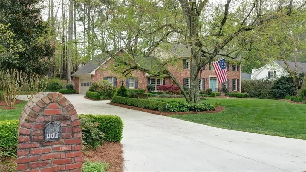 770 Weatherly Lane, Atlanta, Georgia 30328, 5 Bedrooms Bedrooms, ,2 BathroomsBathrooms,Residential,Sold,770 Weatherly Lane,6880981