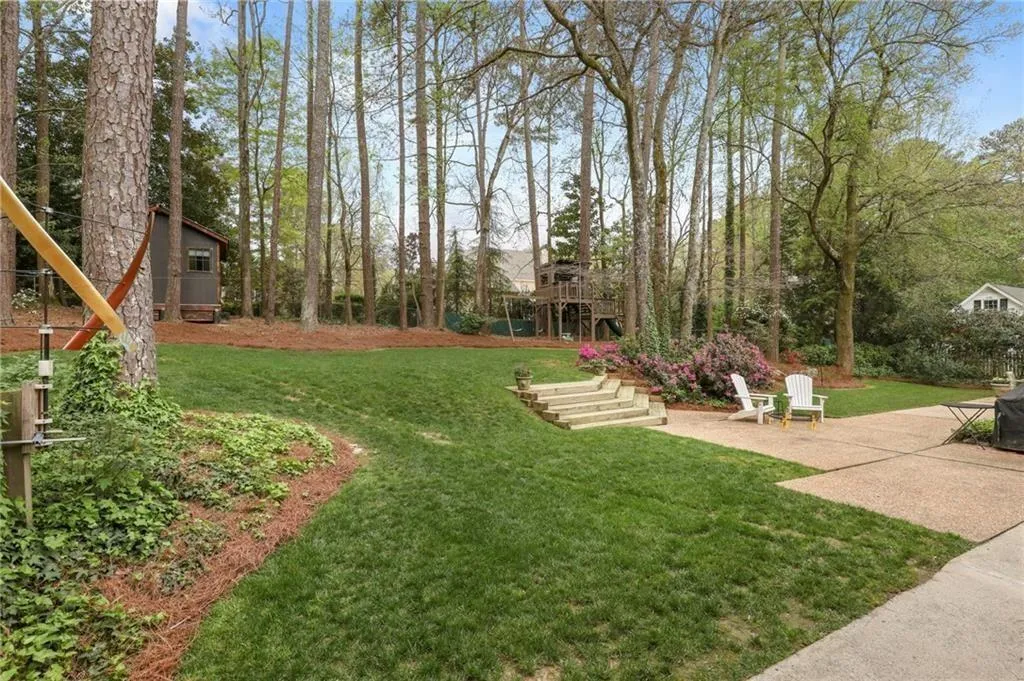 770 Weatherly Lane, Atlanta, Georgia 30328, 5 Bedrooms Bedrooms, ,2 BathroomsBathrooms,Residential,Sold,770 Weatherly Lane,6880981