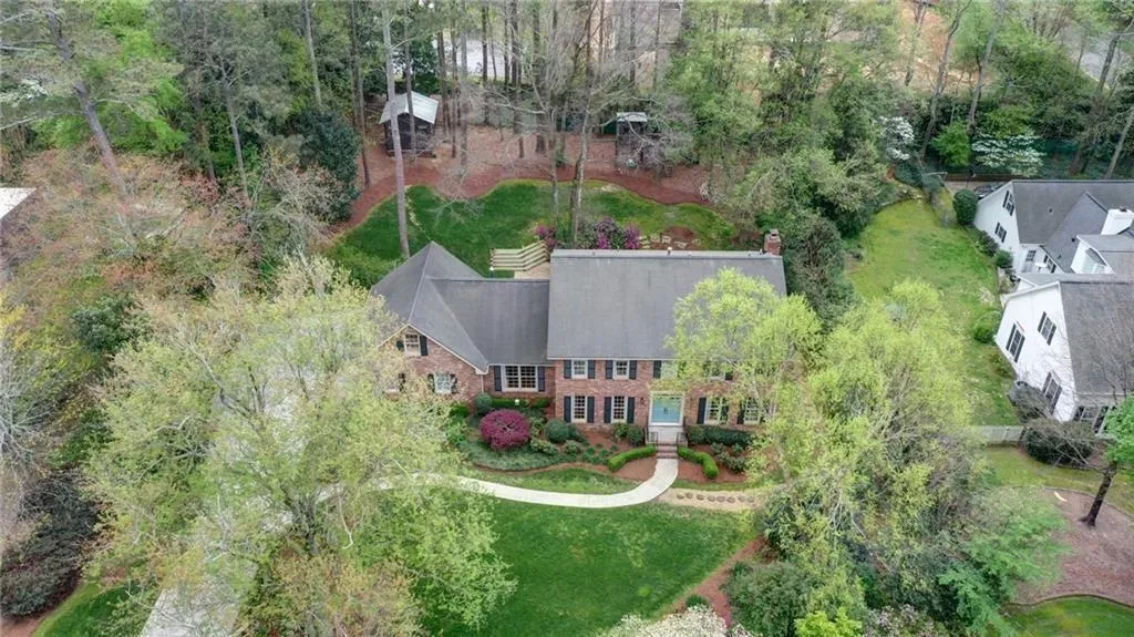 770 Weatherly Lane, Atlanta, Georgia 30328, 5 Bedrooms Bedrooms, ,2 BathroomsBathrooms,Residential,Sold,770 Weatherly Lane,6880981