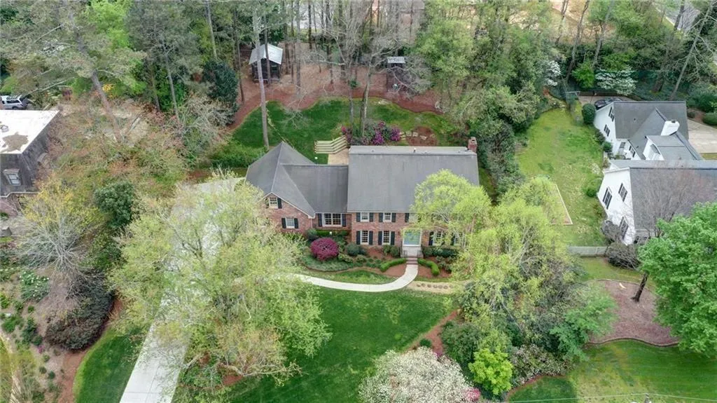 770 Weatherly Lane, Atlanta, Georgia 30328, 5 Bedrooms Bedrooms, ,2 BathroomsBathrooms,Residential,Sold,770 Weatherly Lane,6880981