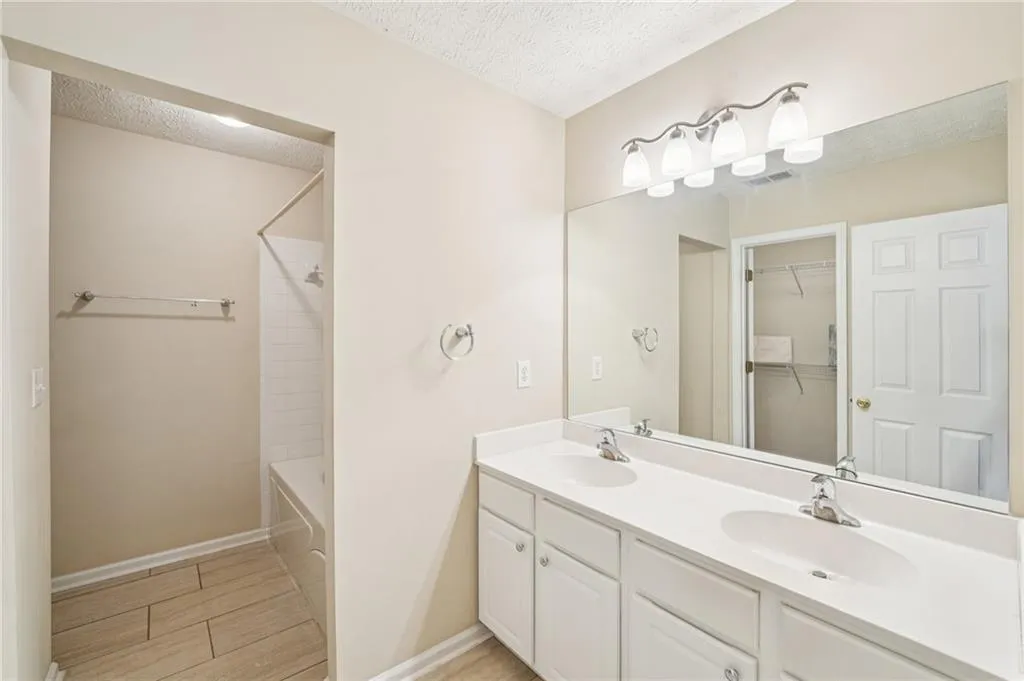 1640 Jackson Way Nw, Atlanta, Georgia 30318, 2 Bedrooms Bedrooms, ,2 BathroomsBathrooms,Residential,For Sale,1640 Jackson Way Nw,7624973