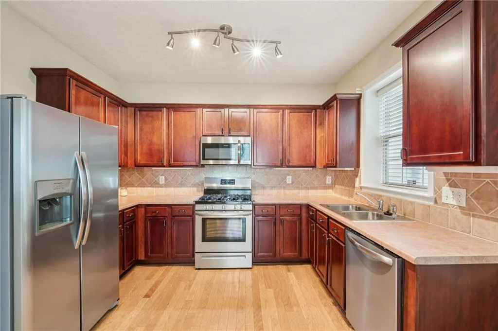 1640 Jackson Way Nw, Atlanta, Georgia 30318, 2 Bedrooms Bedrooms, ,2 BathroomsBathrooms,Residential,For Sale,1640 Jackson Way Nw,7624973
