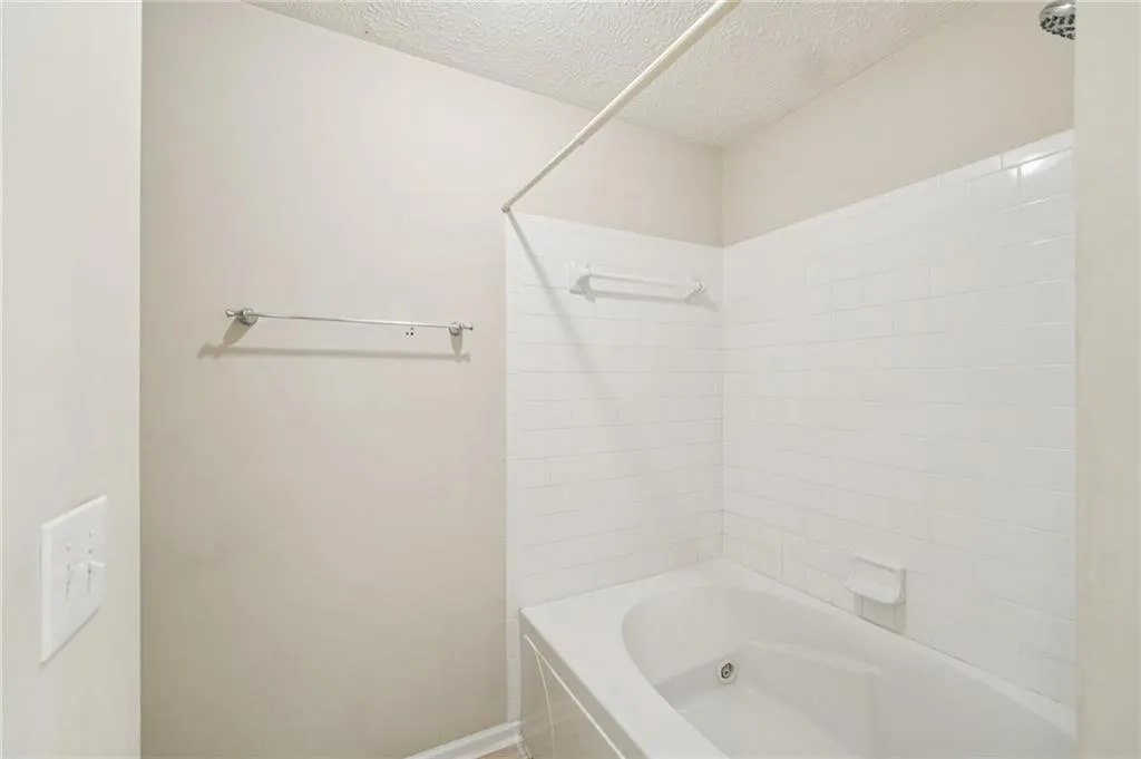 1640 Jackson Way Nw, Atlanta, Georgia 30318, 2 Bedrooms Bedrooms, ,2 BathroomsBathrooms,Residential,For Sale,1640 Jackson Way Nw,7624973