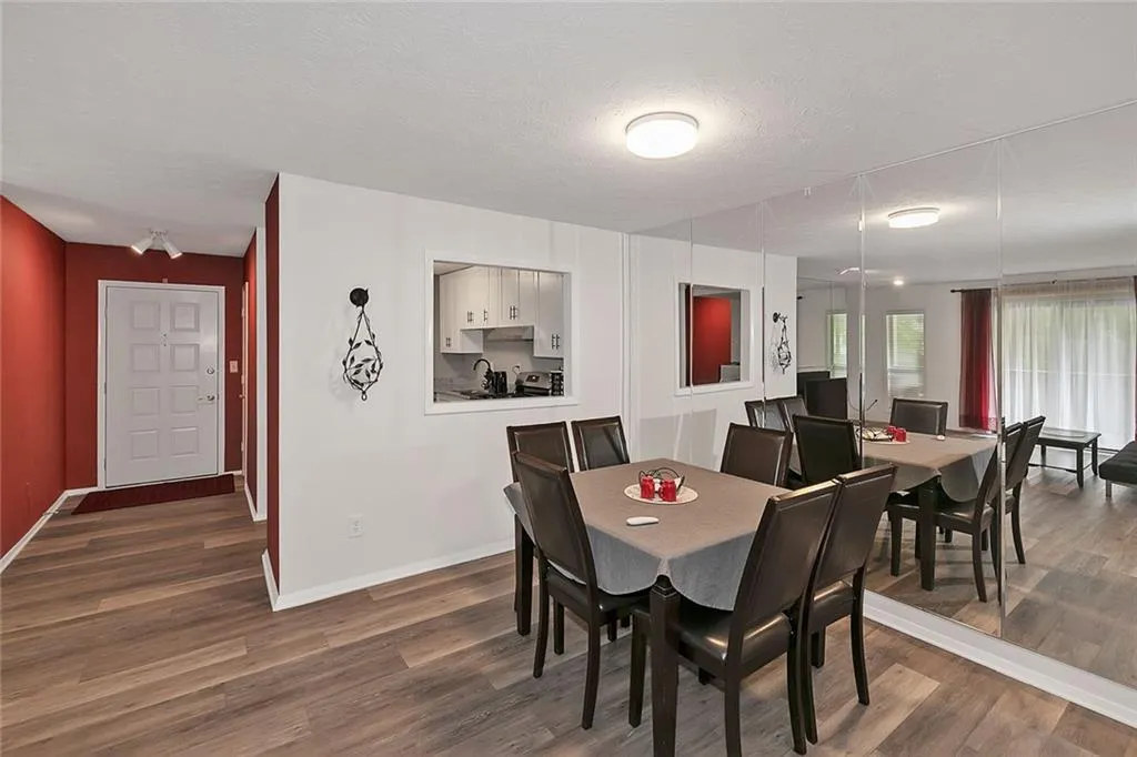 1402 Woodcliff Drive, Sandy Springs, Georgia 30350, 1 Bedroom Bedrooms, ,1 BathroomBathrooms,Residential,Sold,1402 Woodcliff Drive,6912190