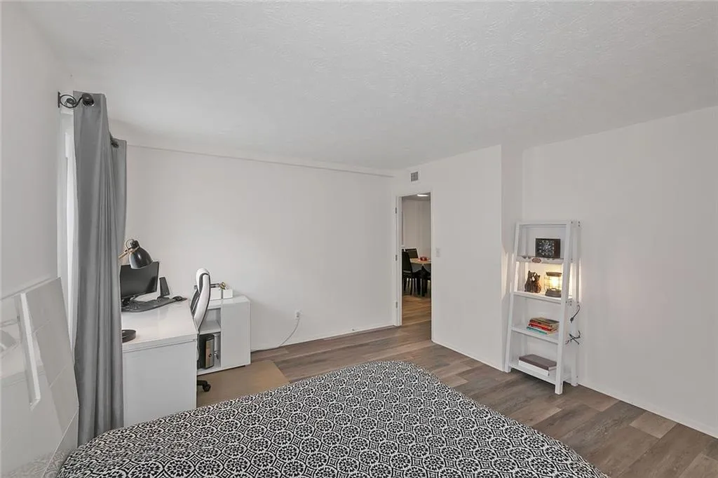 1402 Woodcliff Drive, Sandy Springs, Georgia 30350, 1 Bedroom Bedrooms, ,1 BathroomBathrooms,Residential,Sold,1402 Woodcliff Drive,6912190