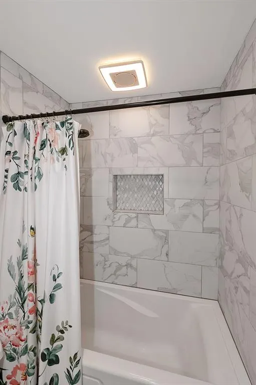 1402 Woodcliff Drive, Sandy Springs, Georgia 30350, 1 Bedroom Bedrooms, ,1 BathroomBathrooms,Residential,Sold,1402 Woodcliff Drive,6912190