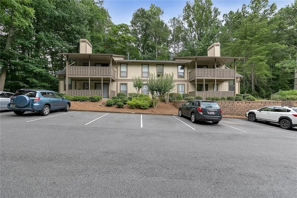 1402 Woodcliff Drive, Sandy Springs, Georgia 30350, 1 Bedroom Bedrooms, ,1 BathroomBathrooms,Residential,Sold,1402 Woodcliff Drive,6912190