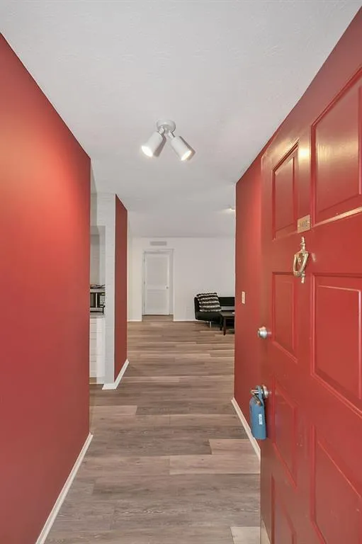 1402 Woodcliff Drive, Sandy Springs, Georgia 30350, 1 Bedroom Bedrooms, ,1 BathroomBathrooms,Residential,Sold,1402 Woodcliff Drive,6912190