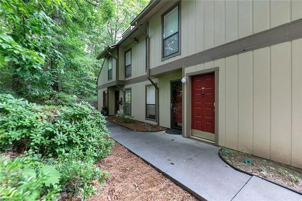 1402 Woodcliff Drive, Sandy Springs, Georgia 30350, 1 Bedroom Bedrooms, ,1 BathroomBathrooms,Residential,Sold,1402 Woodcliff Drive,6912190