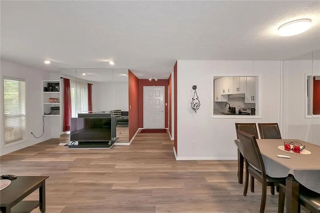 1402 Woodcliff Drive, Sandy Springs, Georgia 30350, 1 Bedroom Bedrooms, ,1 BathroomBathrooms,Residential,Sold,1402 Woodcliff Drive,6912190