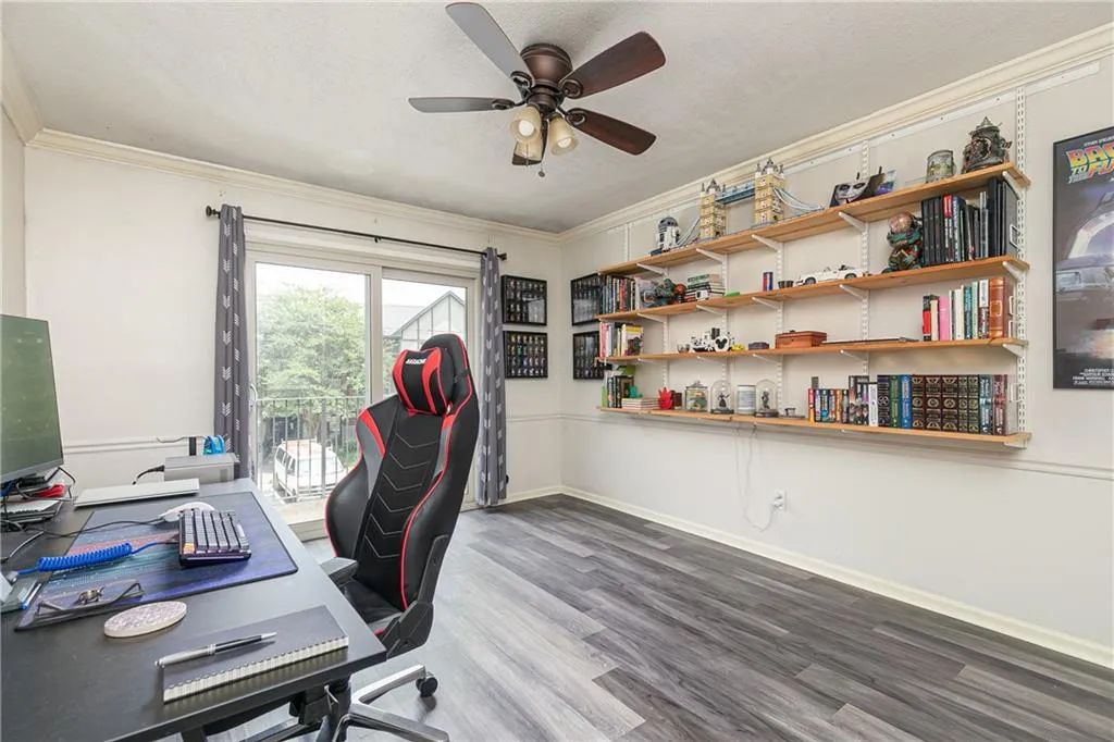 6851 Roswell Road Ne Unit L9, Sandy Springs, Georgia 30328, 3 Bedrooms Bedrooms, ,2 BathroomsBathrooms,Residential,Sold,6851 Roswell Road Ne Unit L9,7226169