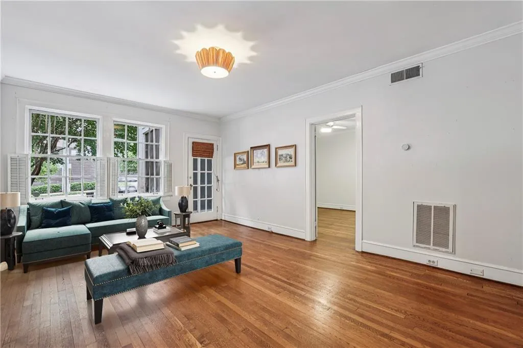 8 Collier Road Unit A1, Atlanta, Georgia 30309, 2 Bedrooms Bedrooms, ,1 BathroomBathrooms,Residential,For Sale,8 Collier Road Unit A1,7661144