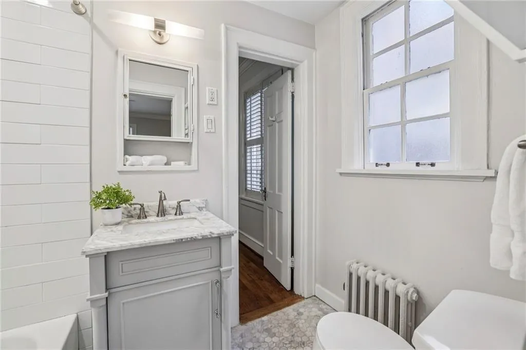8 Collier Road Unit A1, Atlanta, Georgia 30309, 2 Bedrooms Bedrooms, ,1 BathroomBathrooms,Residential,For Sale,8 Collier Road Unit A1,7661144