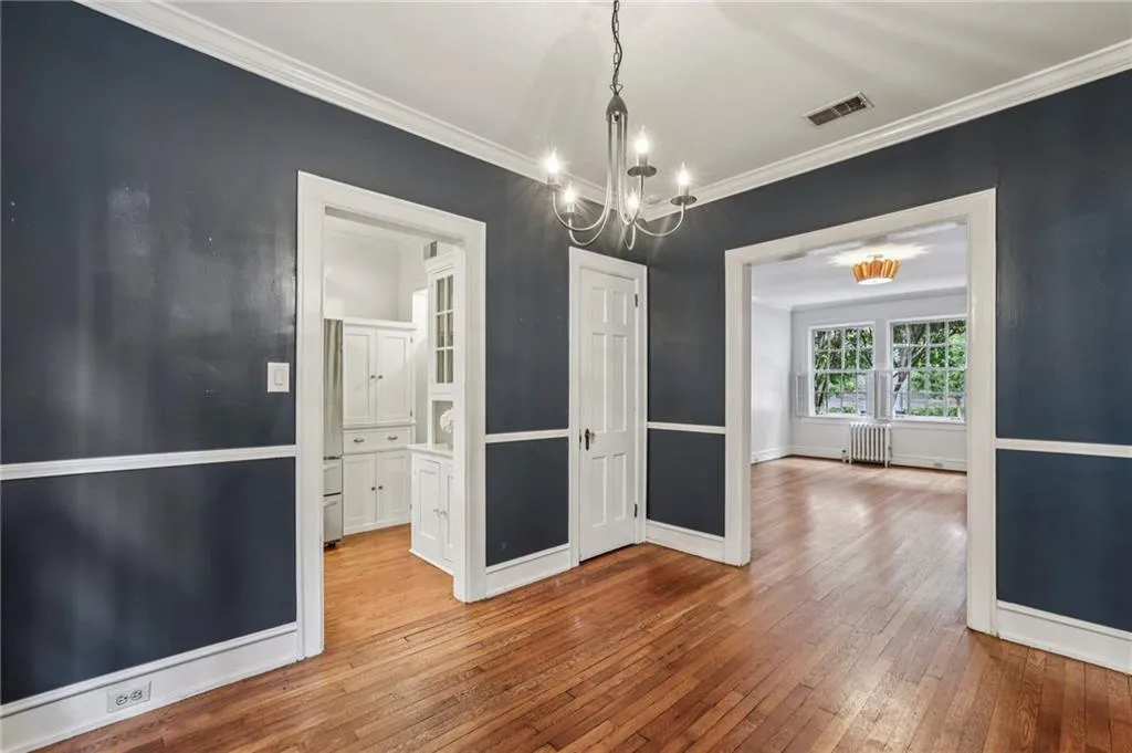 8 Collier Road Unit A1, Atlanta, Georgia 30309, 2 Bedrooms Bedrooms, ,1 BathroomBathrooms,Residential,For Sale,8 Collier Road Unit A1,7661144