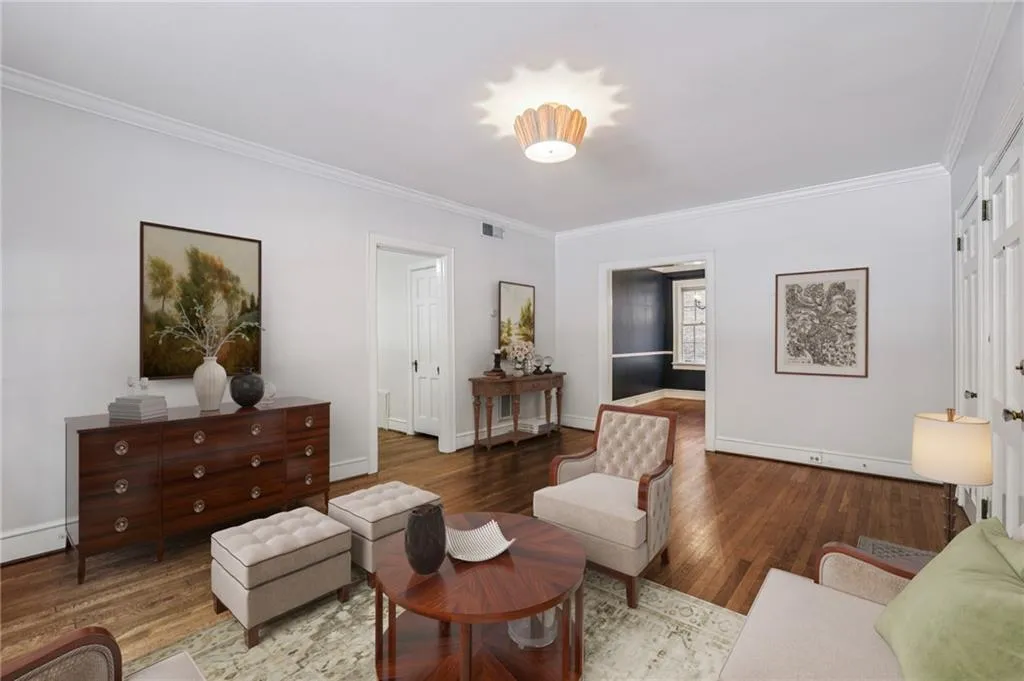8 Collier Road Unit A1, Atlanta, Georgia 30309, 2 Bedrooms Bedrooms, ,1 BathroomBathrooms,Residential,For Sale,8 Collier Road Unit A1,7661144