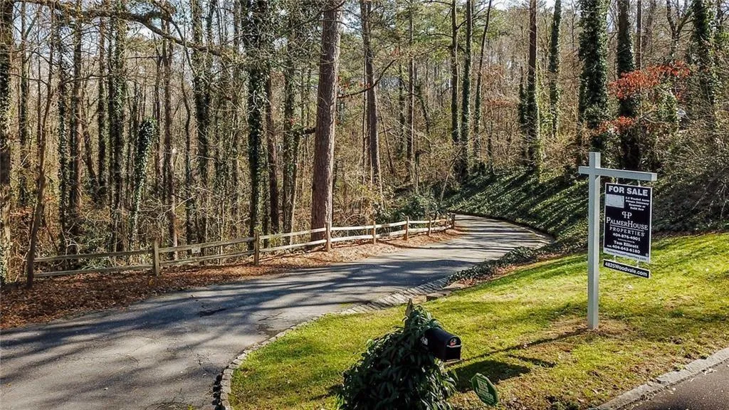 4825 Woodvale Drive Nw, Atlanta, Georgia 30327, 6 Bedrooms Bedrooms, ,6 BathroomsBathrooms,Residential,Sold,4825 Woodvale Drive Nw,5980428