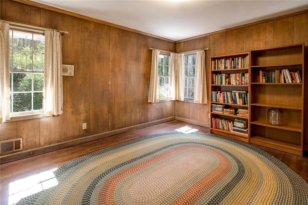 4825 Woodvale Drive Nw, Atlanta, Georgia 30327, 6 Bedrooms Bedrooms, ,6 BathroomsBathrooms,Residential,Sold,4825 Woodvale Drive Nw,5980428