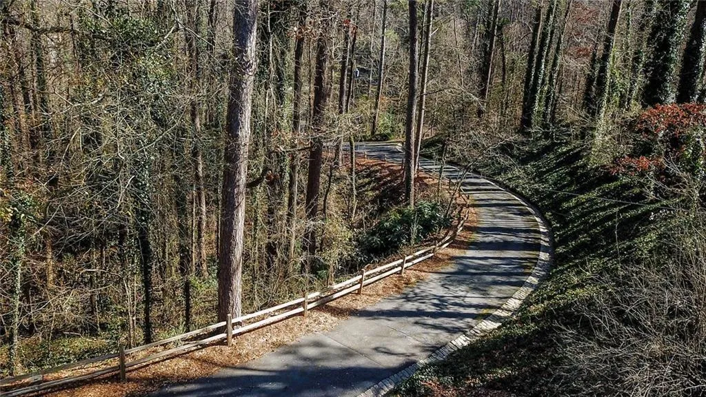 4825 Woodvale Drive Nw, Atlanta, Georgia 30327, 6 Bedrooms Bedrooms, ,6 BathroomsBathrooms,Residential,Sold,4825 Woodvale Drive Nw,5980428