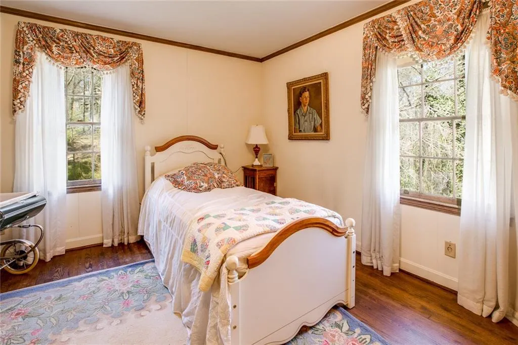 4825 Woodvale Drive Nw, Atlanta, Georgia 30327, 6 Bedrooms Bedrooms, ,6 BathroomsBathrooms,Residential,Sold,4825 Woodvale Drive Nw,5980428