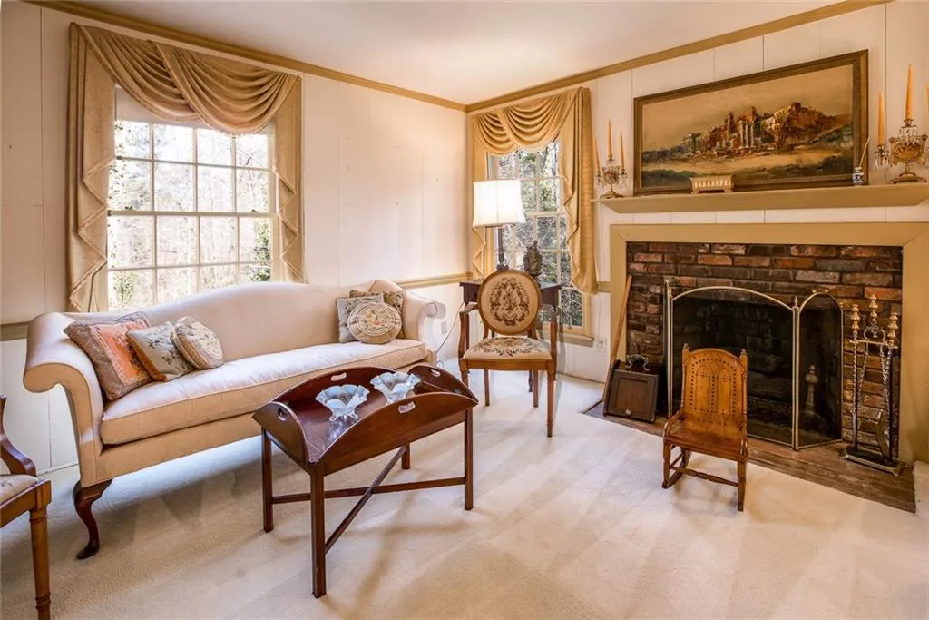 4825 Woodvale Drive Nw, Atlanta, Georgia 30327, 6 Bedrooms Bedrooms, ,6 BathroomsBathrooms,Residential,Sold,4825 Woodvale Drive Nw,5980428