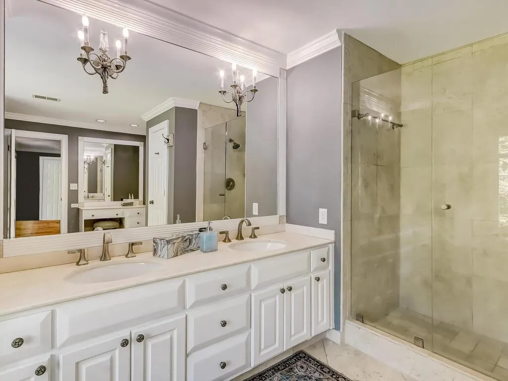 9460 Huntcliff Trce, Sandy Springs, Georgia 30350, 6 Bedrooms Bedrooms, ,4 BathroomsBathrooms,Residential,Sold,9460 Huntcliff Trce,6876731