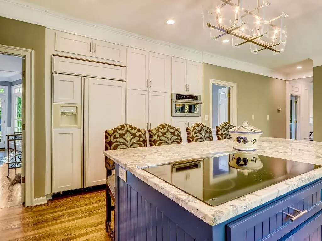 9460 Huntcliff Trce, Sandy Springs, Georgia 30350, 6 Bedrooms Bedrooms, ,4 BathroomsBathrooms,Residential,Sold,9460 Huntcliff Trce,6876731